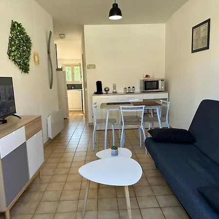 아파트 T2, 4 Couchages Avec Terrasse Privee, Proche De La Cure Thermale, Centre-ville