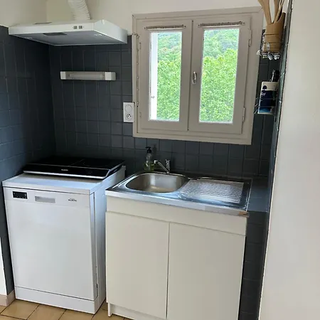 T2, 4 Couchages Avec Terrasse Privee, Proche De La Cure Thermale, Centre-ville *